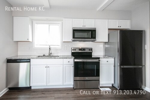 Building Photo - 1016 W Ashbury St