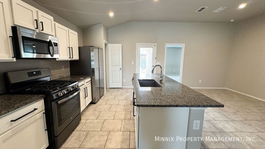 Building Photo - 7503 101st St