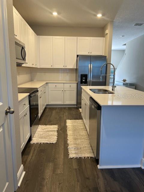 Building Photo - 16375 Hamlin Hills Rd