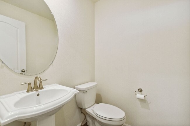 Building Photo - Fort Collins Lifestyle Exemplified by this 2 Bed, 2.5 Bath Paired Home!