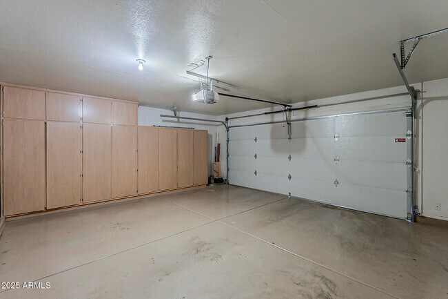 Building Photo - 3029 W Matthew Dr