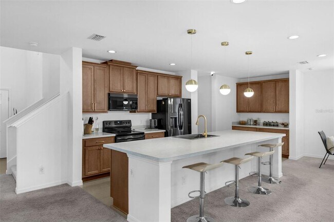 Building Photo - 5253 Royal Point Ave