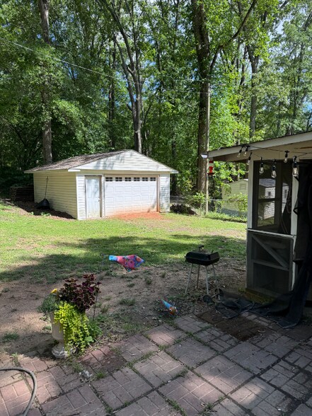 Building Photo - 108 Overbrook Dr