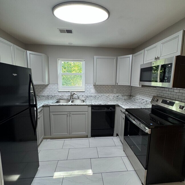 Building Photo - Montreat Magic—Modern. Private. Perfect. ?