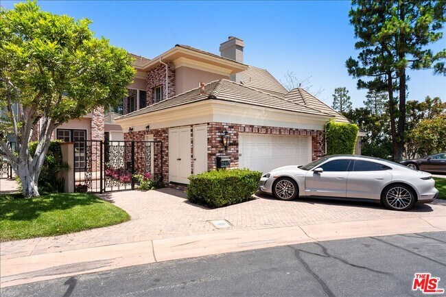 Building Photo - 12303 Ridge Cir