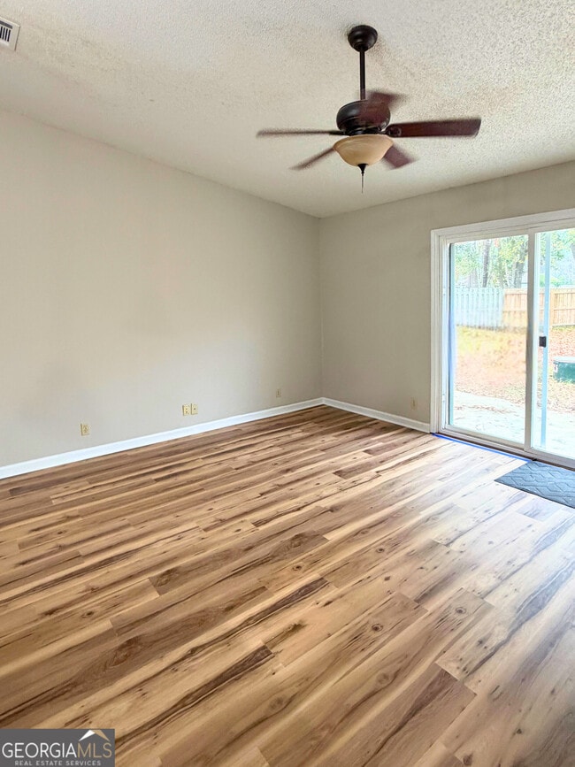 Building Photo - 1200 Sussex Pl