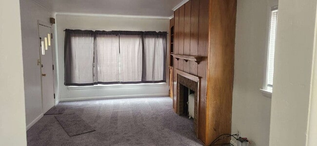 Building Photo - "Cozy 1-Bedroom Gem in Virginia, MN – Your Perfect Retreat Awaits!"