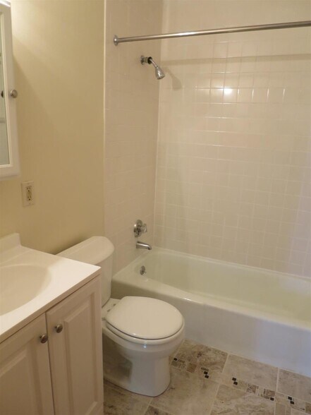 Building Photo - 21 Franklin St