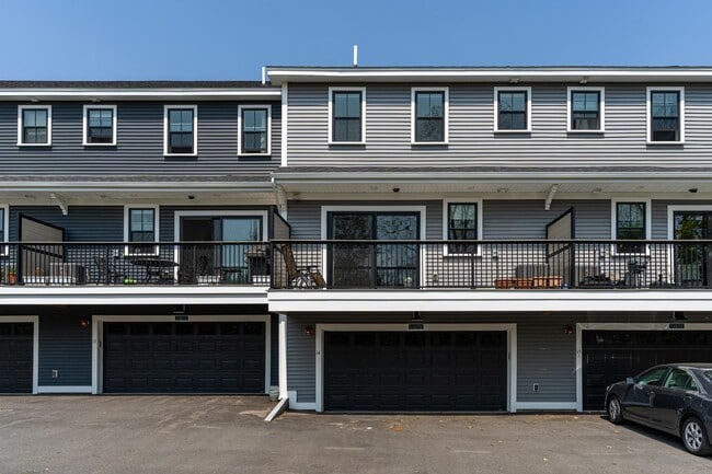 Building Photo - 30 Cate St