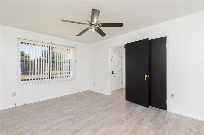 Building Photo - 21 Orchid Ave