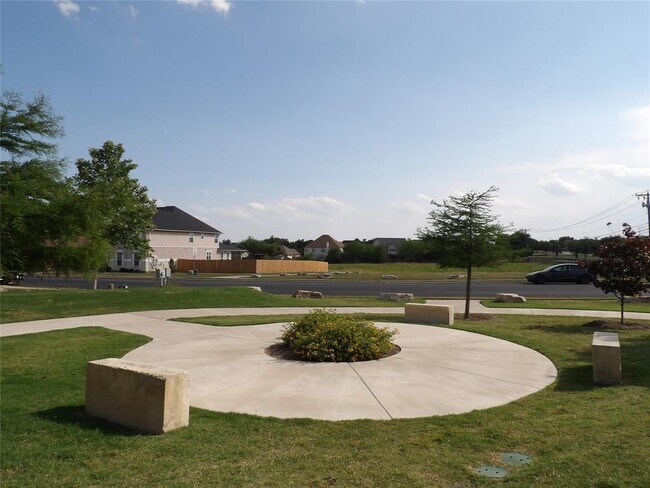 Building Photo - 3097 Blantyre Bnd
