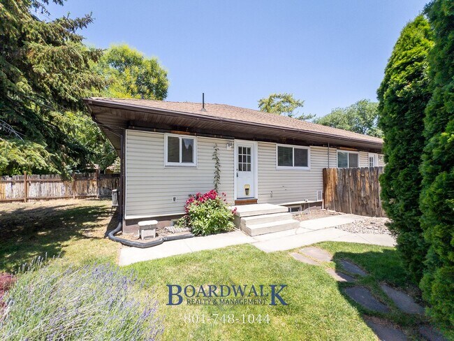 Primary Photo - 1781 Lincoln Ln