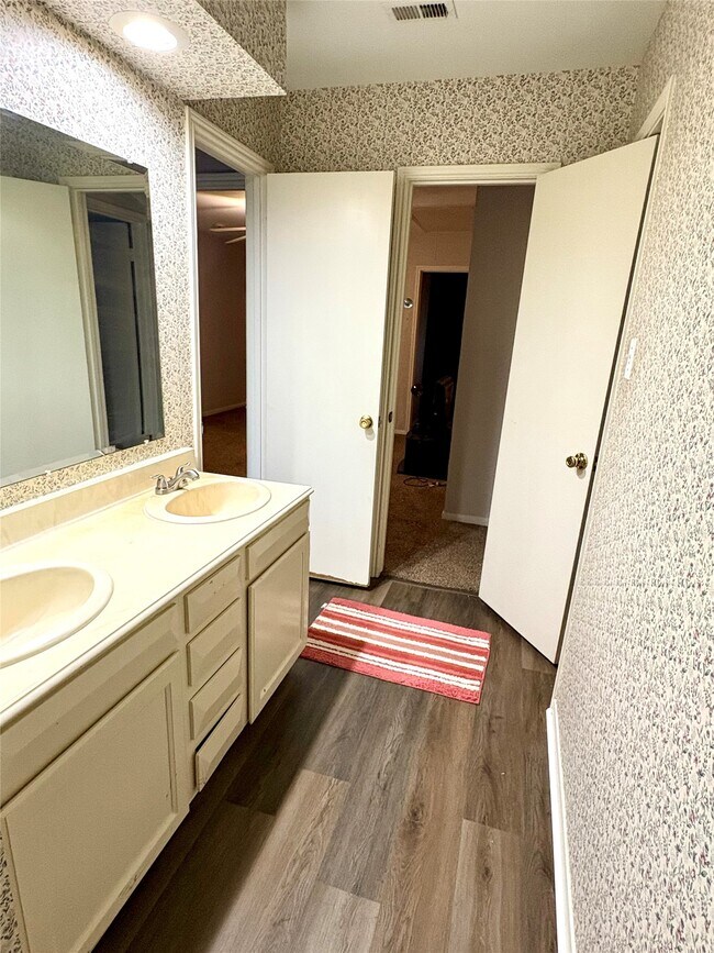 Building Photo - 14213 Lost Meadow Ln