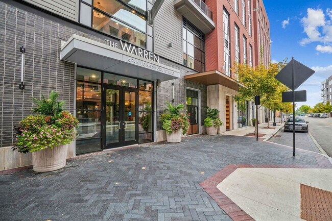 Building Photo - 6745 Longshore St