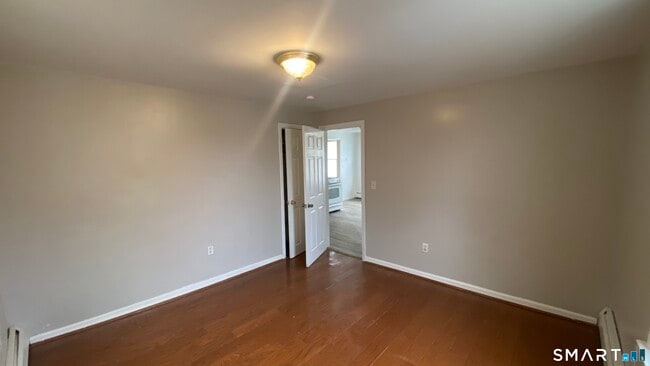 Building Photo - 82 James St