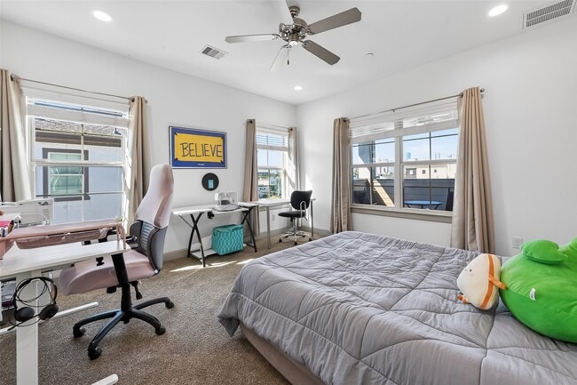 Building Photo - 1621 Rosewood St