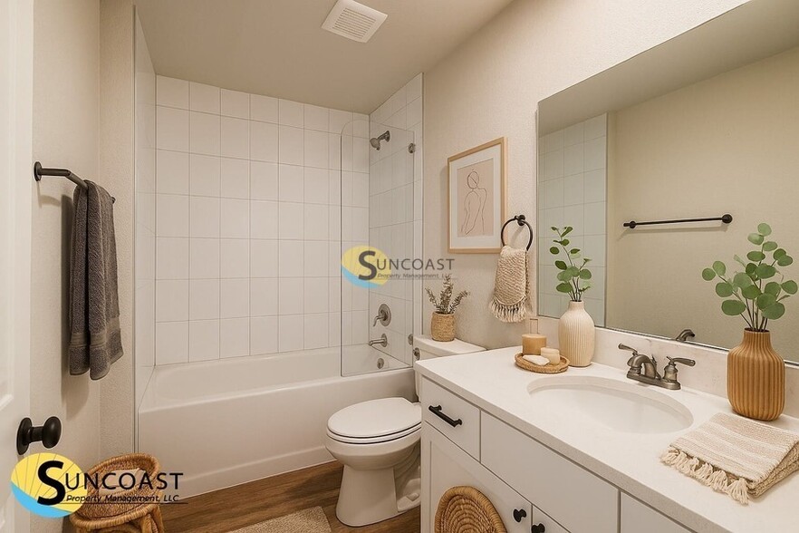 Building Photo - 5961 W Oak Park Blvd