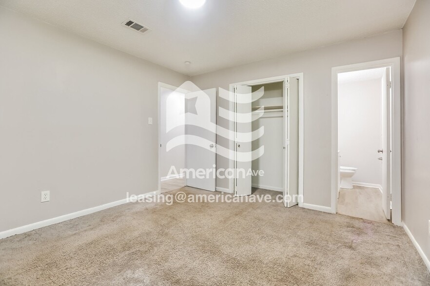 Building Photo - 9601 Comstock Rd