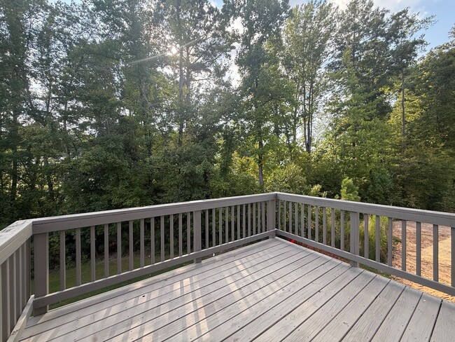 Building Photo - 1130 Romeria Dr