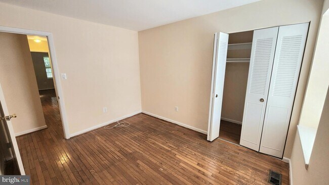 Building Photo - 10823 Bucknell Dr