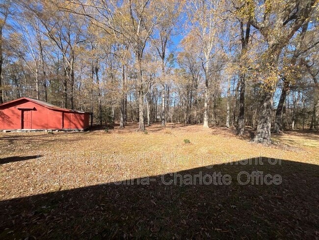 Building Photo - 678 Hillsborough Rd