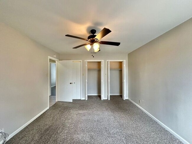 Building Photo - Available-2 Bed 2 Bath Apartment in Central Tyler!
