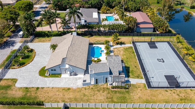 Building Photo - 3401 SW 141st Ave
