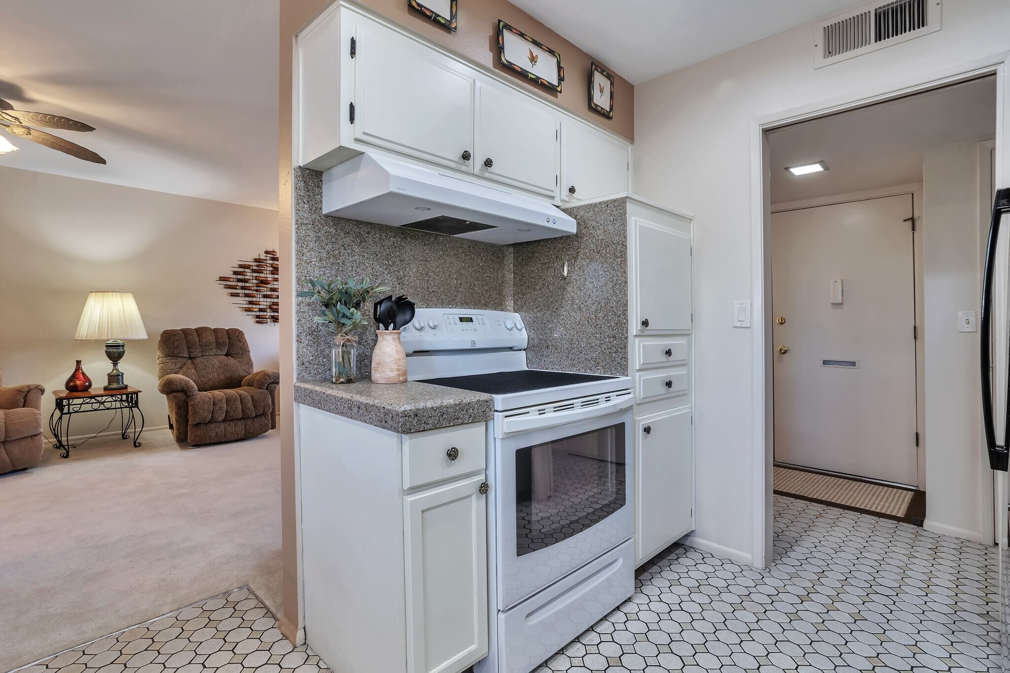 Building Photo - 10113 W Pebble Beach Dr
