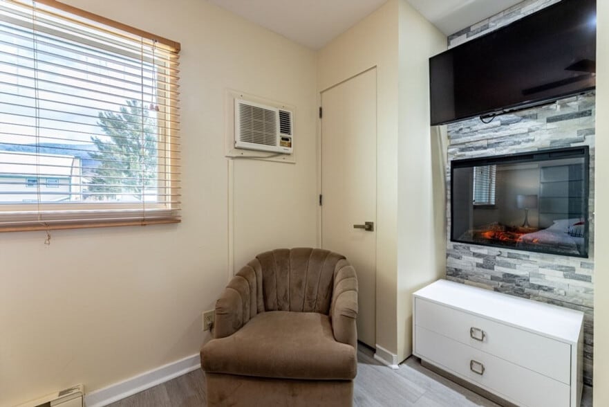 Building Photo - 4323 VT-108