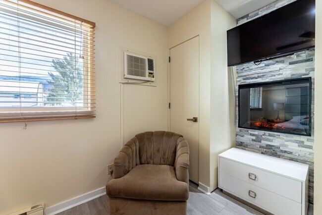 Building Photo - 4323 VT-108