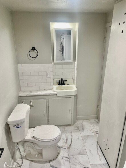 Building Photo - 1415 W 3350 S