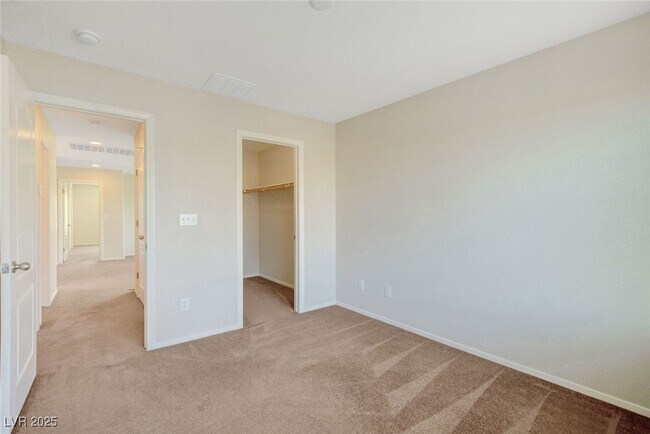Building Photo - 7419 Bakewell Ave
