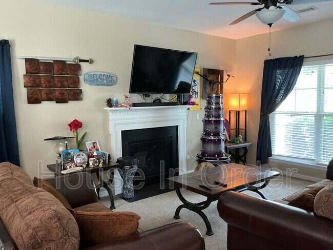 Building Photo - 363 Faulkner Dr
