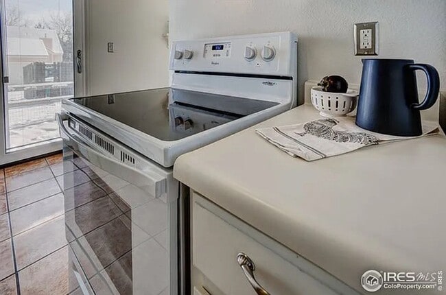 Building Photo - Cozy 2 Bedroom Townhome in West Fort Collins