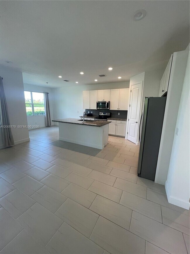 Building Photo - 9019 Kingsmoor Wy