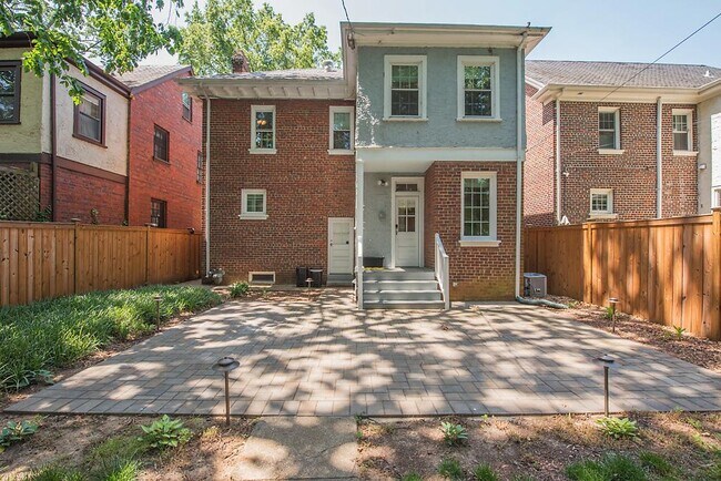 Building Photo - 3916 Hanover Ave