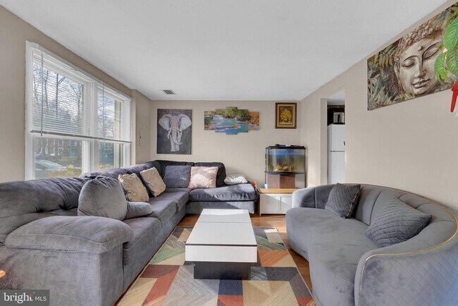 Building Photo - 89 Doe Ct