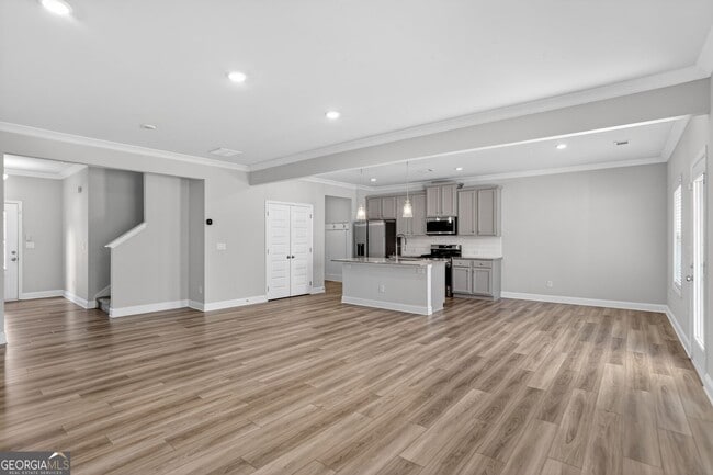 Building Photo - 4211 Portsbrook Ave