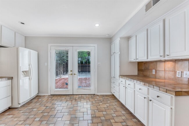 Building Photo - 1609 Driscoll St