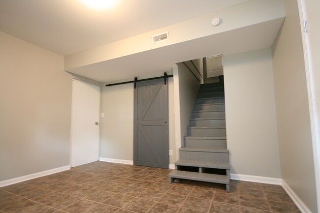 Building Photo - 3126 Las Animas Ave NW