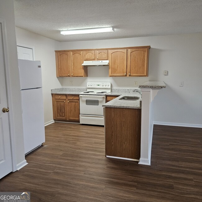 Building Photo - 7242 Alicias Way