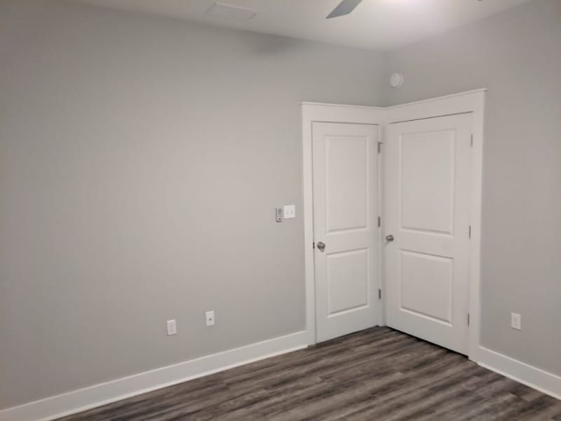 Building Photo - 1657 Mayhew St