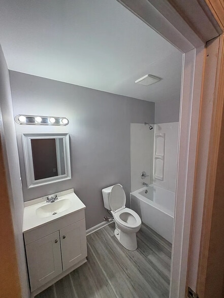 Building Photo - Room in House on Pinedale Cir NW