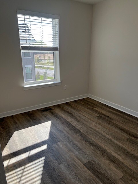 Building Photo - 7402 Calm Retreat Blvd