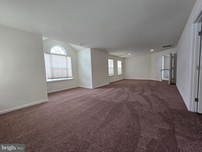 Building Photo - 173 Heartleaf Ln