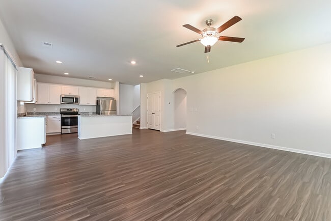 Building Photo - 251 Clydesdale Cir