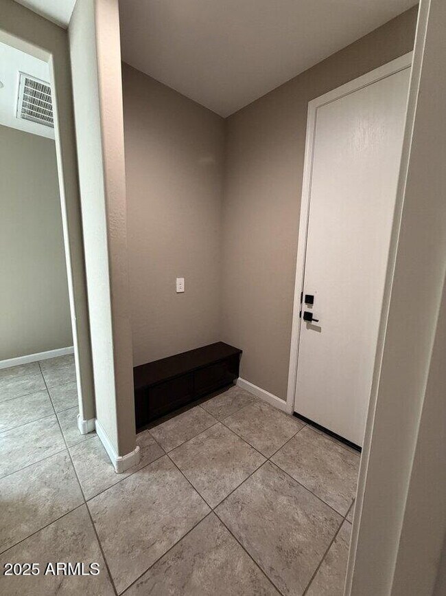 Building Photo - 38163 W Santa Monica Ave