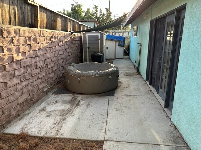 Building Photo - 12020 Neenach St