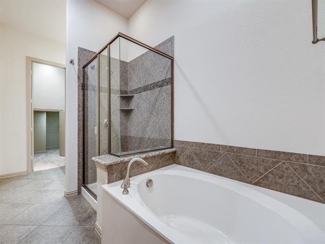 Building Photo - 2465 Embleton Dr