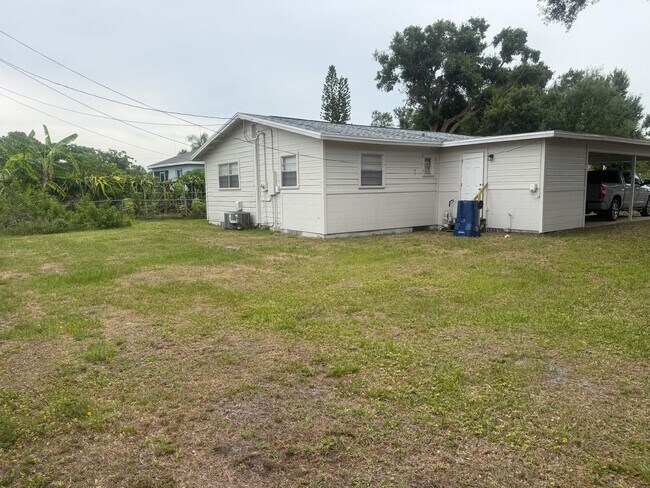 Building Photo - 3 bedroom 1 bath